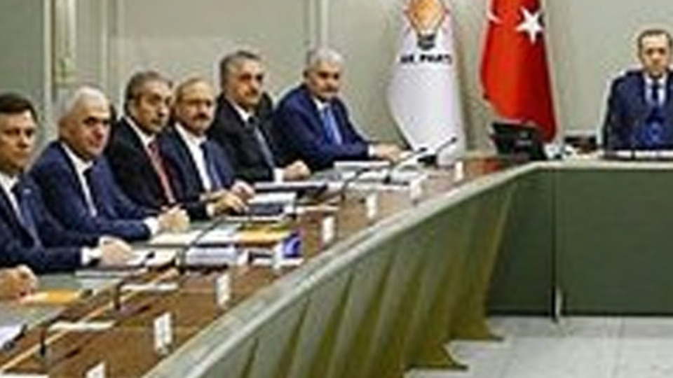 Mahir Ünal: Cumhurbaşkanı'na o parmağı sallayamazsınız