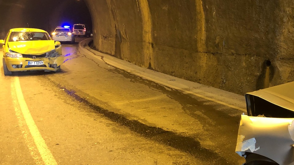 Trafiğe kapalı tünelde feci kaza!