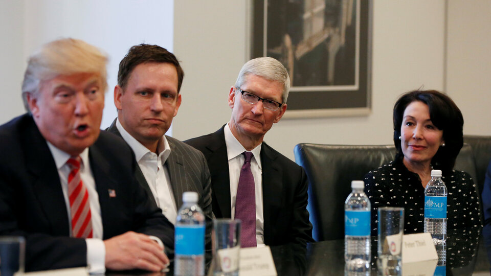Donald Trump ve Tim Cook'tan gizli toplantı!