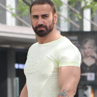 "Arabeskçi arkadaşlara hodri meydan diyorum"