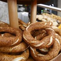 Çıtır çıtır gevrek sokak simidi nasıl yapılır?