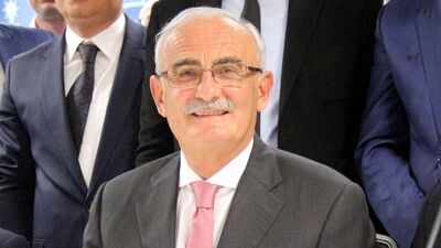 Yusuf Ziya Yılmaz kimdir?