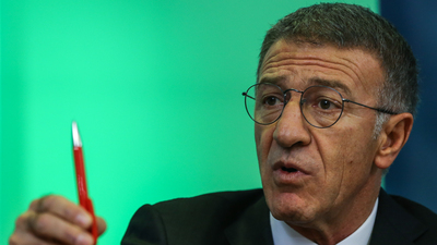 "6 futbolcu alacakları için ihtar çekiyor"