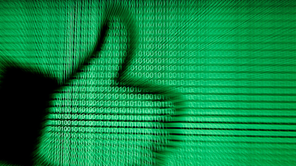 İşte Facebook'un yeni teknolojisi! Bir taşla üç kuş vuruyor!