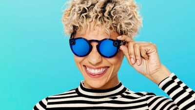 Snapchat bombayı patlattı! İşte yeni akıllı gözlüğü!