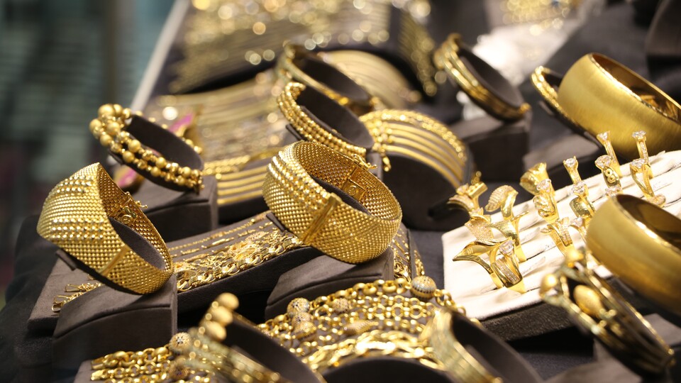 Kuyumcular Anneler Günü'nü bekliyor