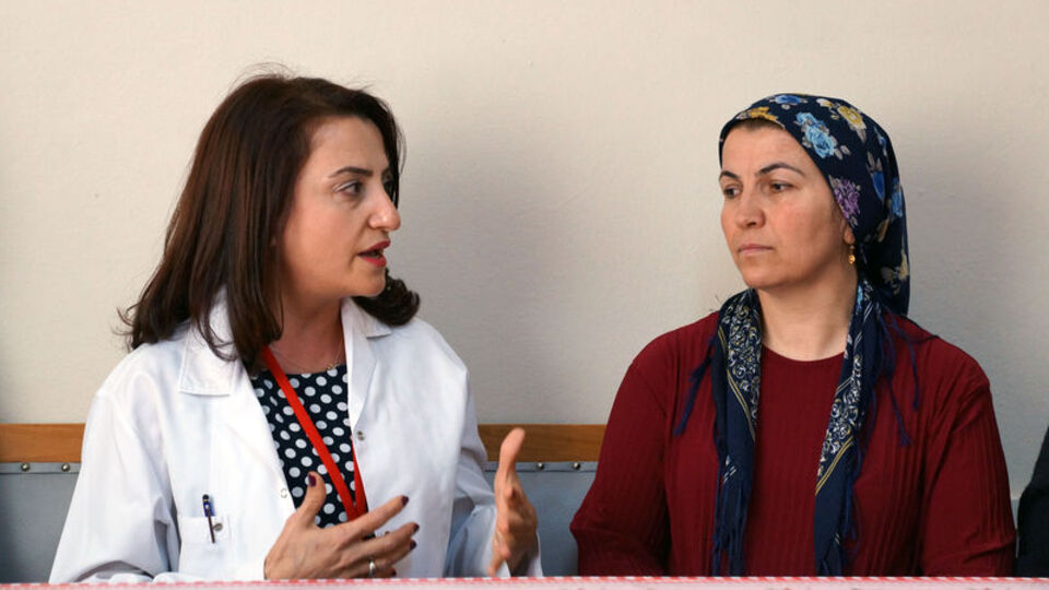 Amansız hastalığı yenen doktor, kansere savaş açtı