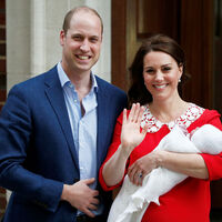 Prens William ve Kate Middleton'ın bebeklerinin ismi açıklandı