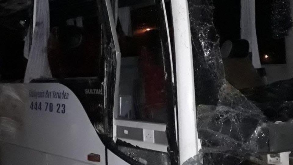 Elazığ'da can pazarı! Çok sayıda yaralı var