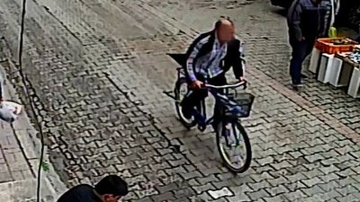 Çaldığı bisikleti çaldılar, böyle tepki gösterdi: Camide hırsızlık olur mu?