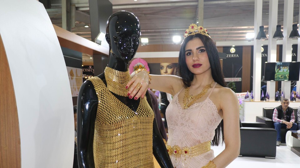 7 kilogram altından yapıldı! Fiyatı dudak uçuklatıyor