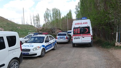 Kayıp genç, ağaca asılı halde ölü bulundu