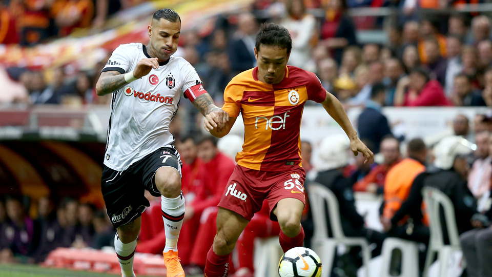 Nagatomo kalacak mı? Açıkladı!