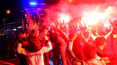 Beşiktaş, meşalelerle karşılandı!