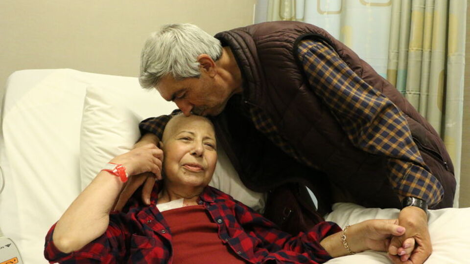 15 yıl önce boşandığı eşinin kanser olduğunu duyunca öyle bir şey yaptı ki...