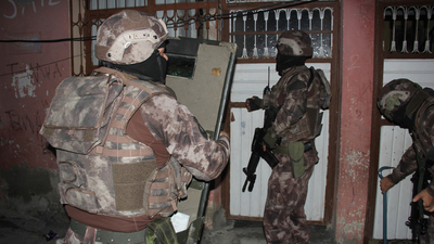 Adana'da DEAŞ operasyonu! 4'ü Türk, 6'sı Suriyeli 10 şüpheli gözaltına alındı