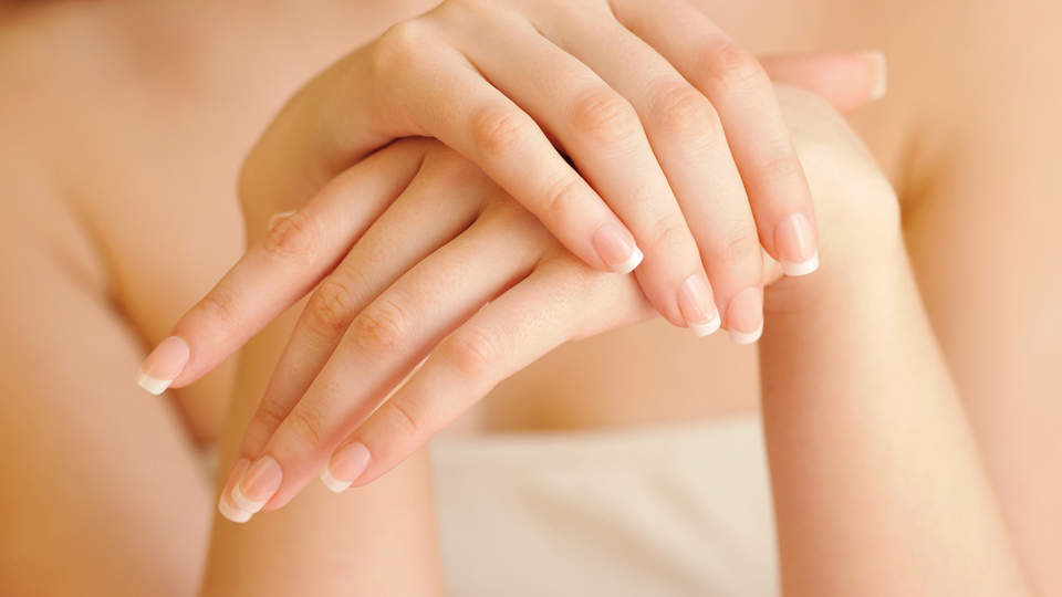 Ellerdeki titreme tiroid habercisi olabilir mi?