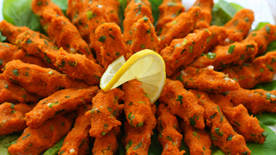 Mercimek köftesi nasıl yapılır?