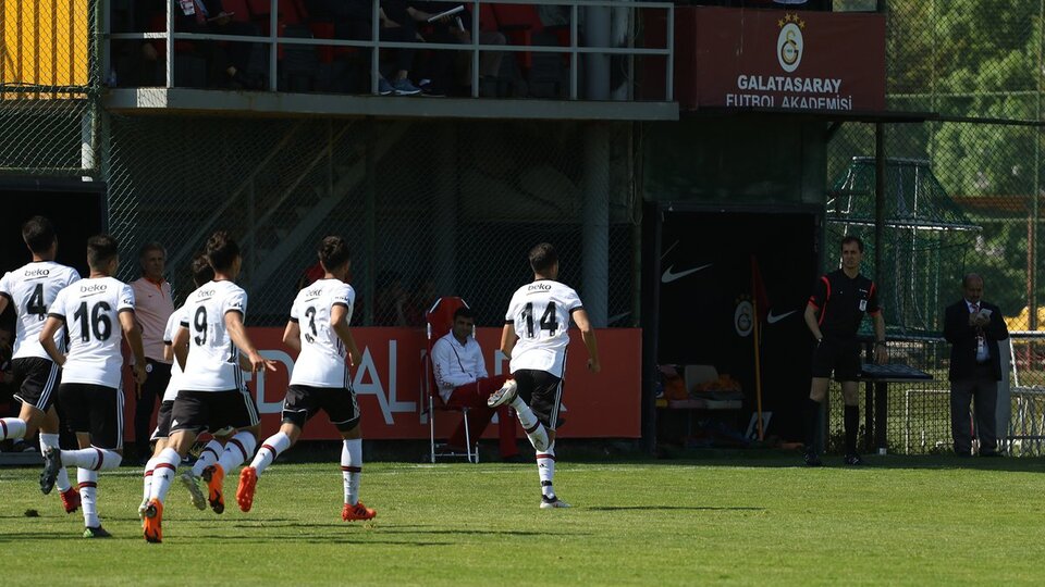 Beşiktaş, U21'de şampiyon oldu