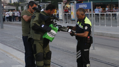 Boş ayakkabı kutusu panik yarattı