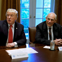 En yakın adamı Trump'a 'Aptal' dedi, araları açıldı!