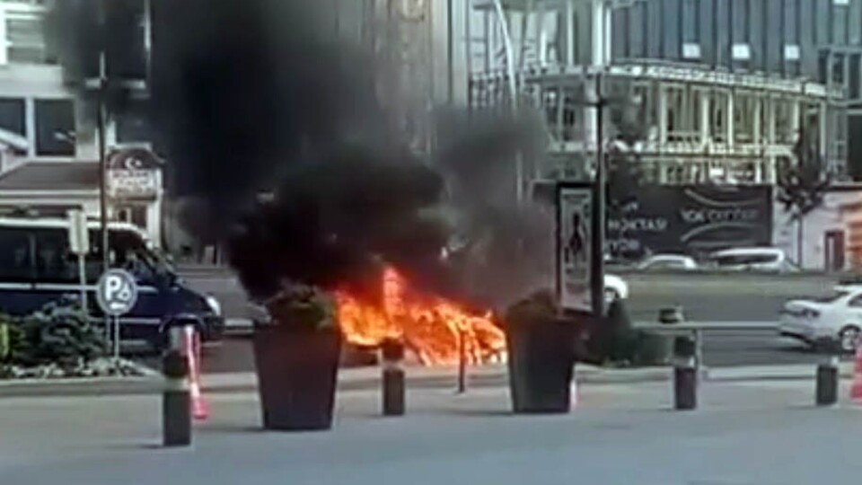 Başkentte bir araç alev alev yandı