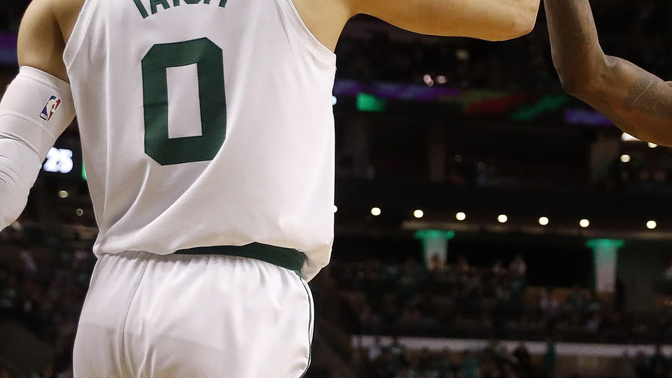 Tatum rekor kırdı, Celtics öne geçti!