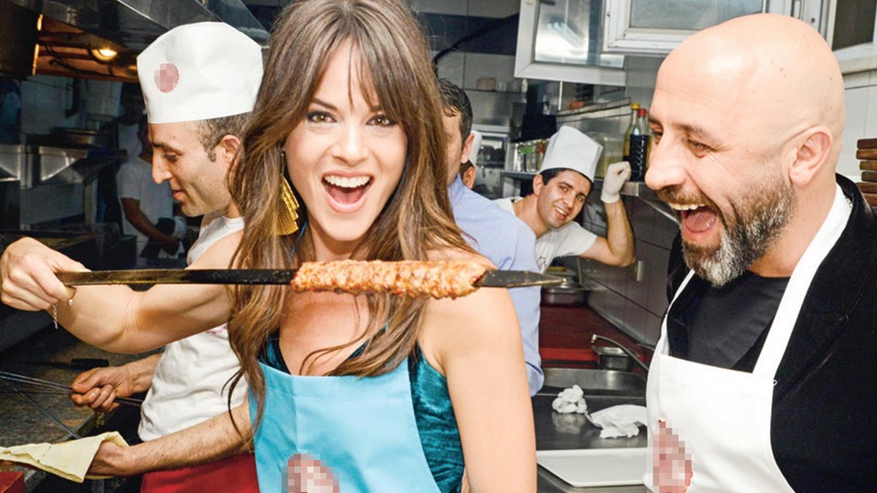 Sarah Butler'dan kebap şov