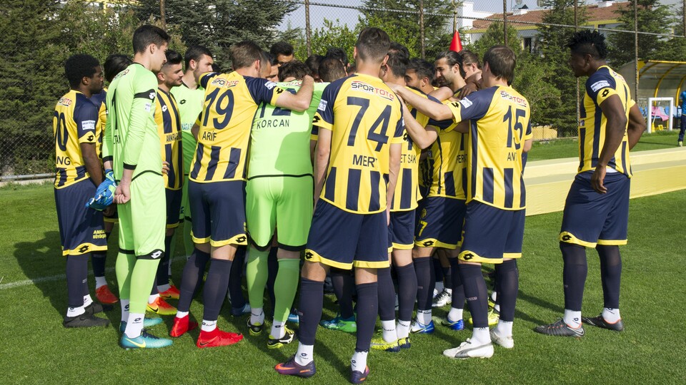 Ankaragücü'nden şampiyonluk pozu!