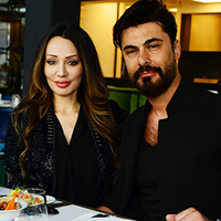 Başbaşa romantik akşam yemeği