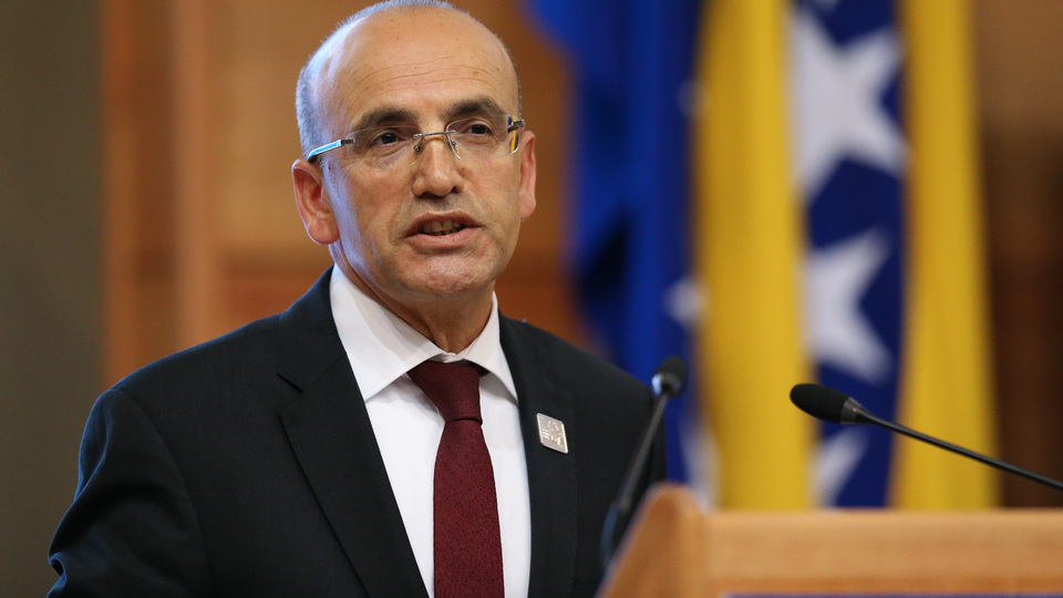 Şimşek'ten not indirimi açıklaması