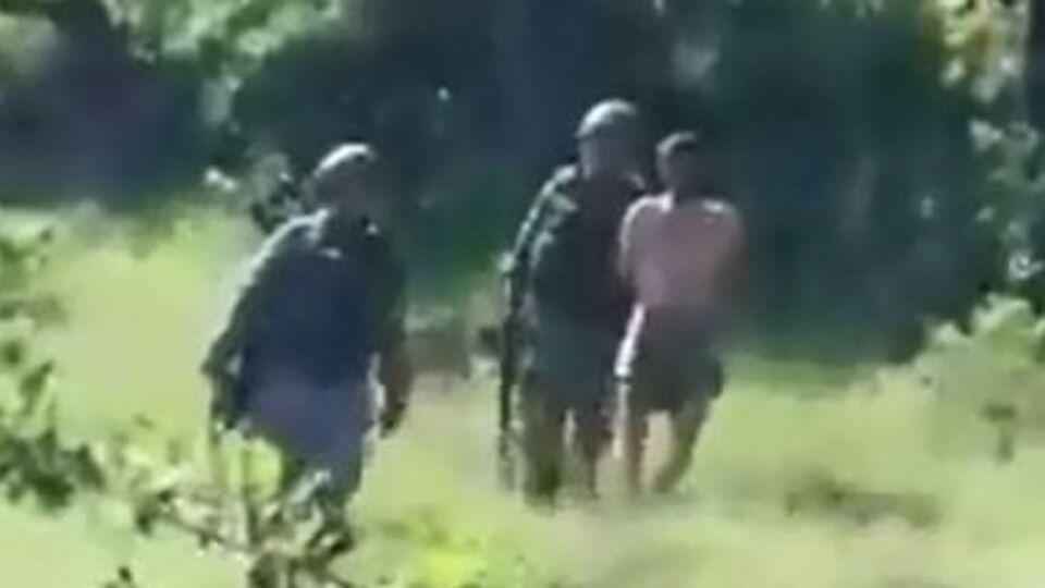 Kırmızı bültenle aranan teröristin yakalandığı görüntüler ortaya çıktı