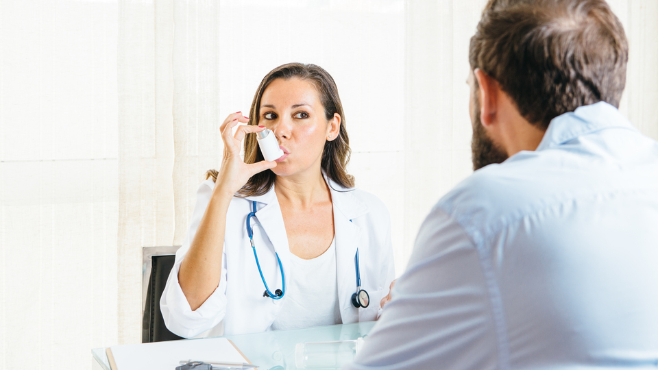 Astım hastalarına uyarı: Evdeki halıları kaldırın!