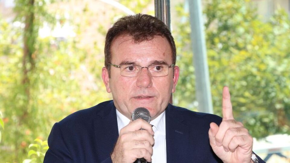 100 bin imza ile adaylık için başvuru yapan Vecdet Öz: İddialıyız