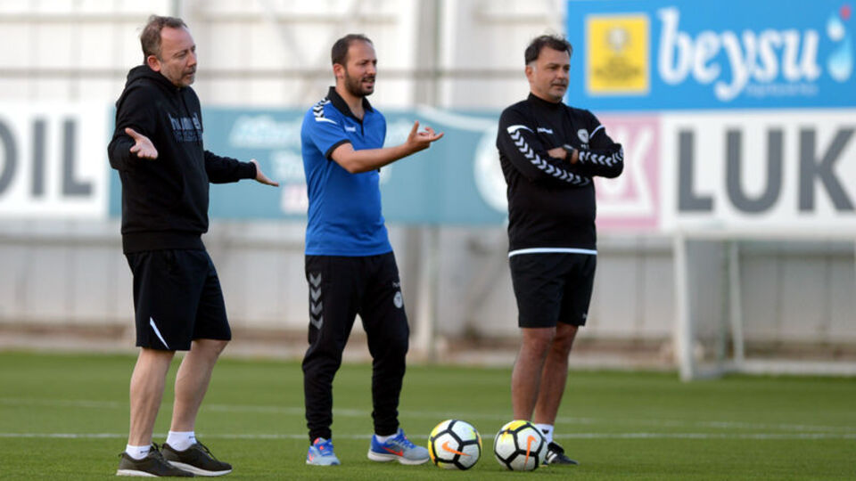 "Tek arzumuz Konyaspor'un ligde kalması"