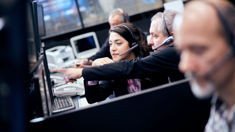 Finansman sıkıntısındaki iki şirket borsadan çıkarıldı