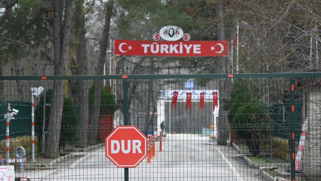 Yunan askeri, Türk kepçe operatörünü gözaltına aldı