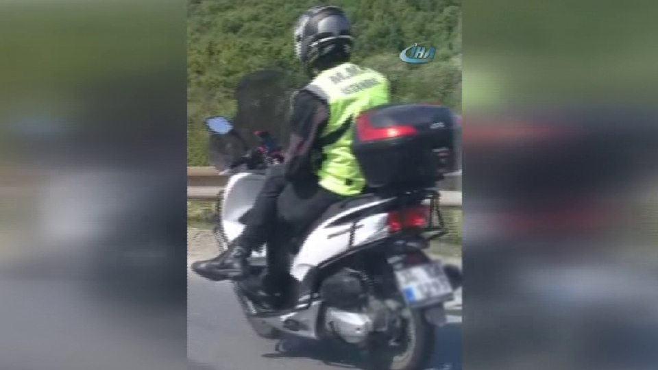 Trafikte akılalmaz görüntü!