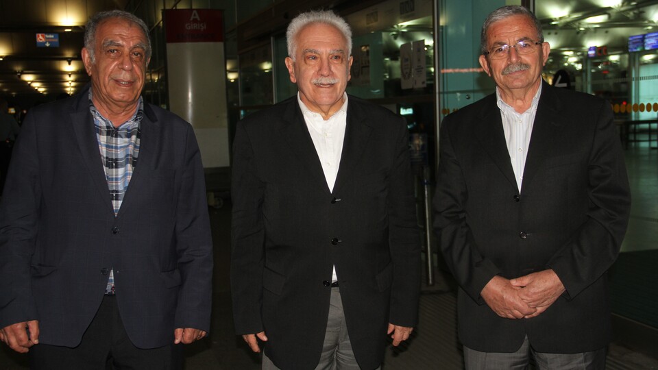 Doğu Perinçek Çin'e gitti