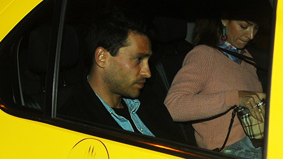 "Zannettiğiniz gibi değil, aşk yok!"