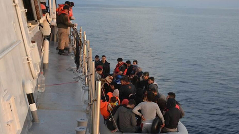 İzmir'de kaçak göçmen operasyonu