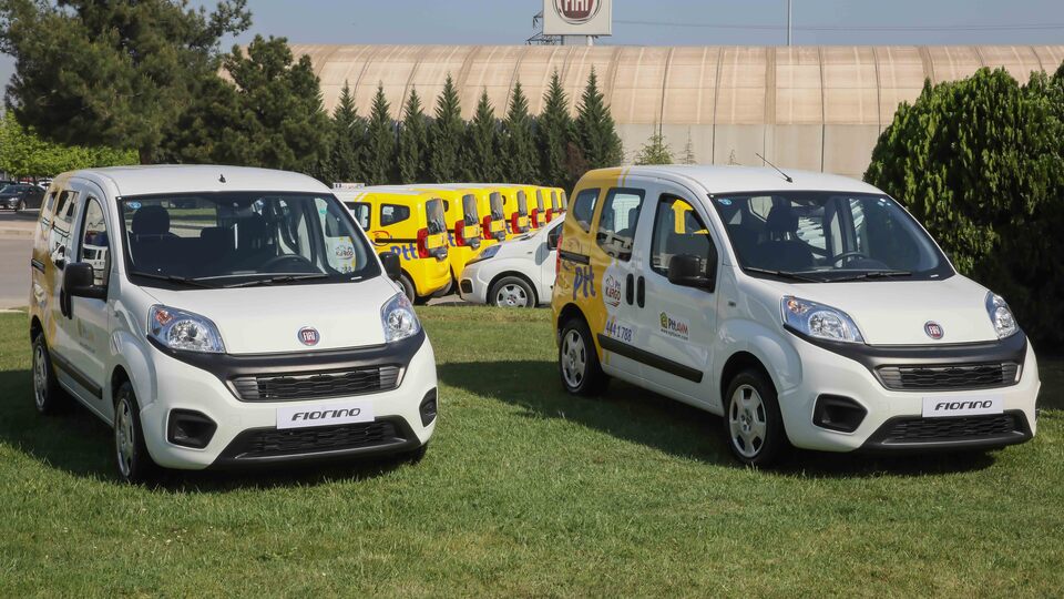 PTT'ye 1507 adet araç birden sattı!