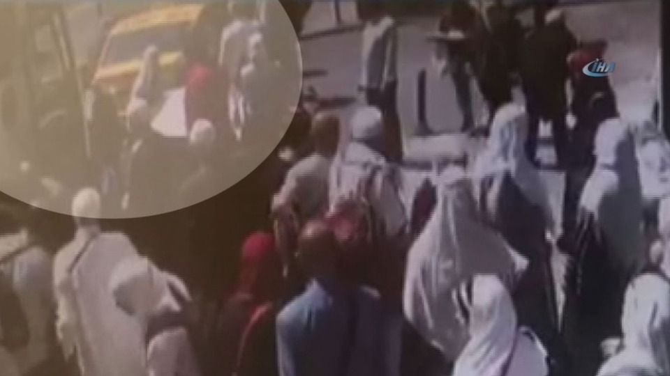 Taksici, Uber şoförü zannedip tartıştığı kişiyi bıçakladı... O anlar kamerada