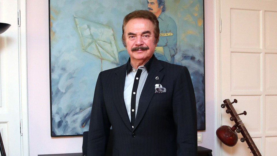 Orhan Gencebay hastaneye kaldırıldı