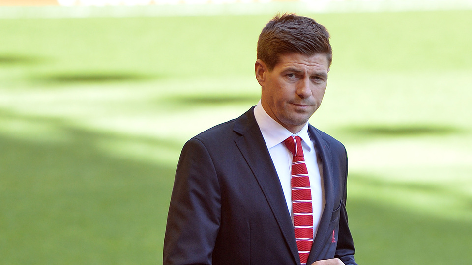 Steven Gerrard, dev takımın başına geçti