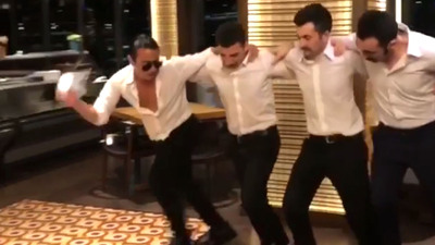 Nusret yeni şubesini halay çekerek kutladı