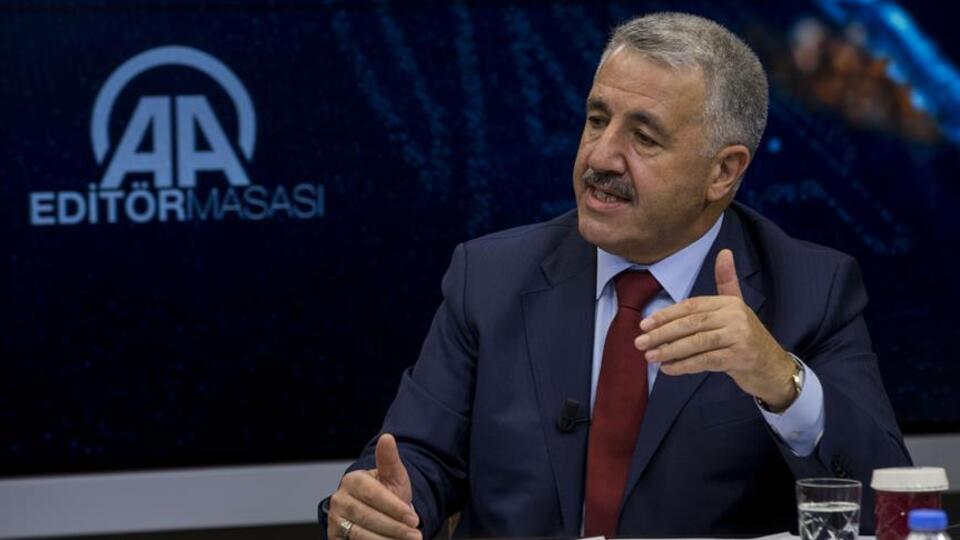 'Köstebekler' 3'üncü havalimanına ilerliyor