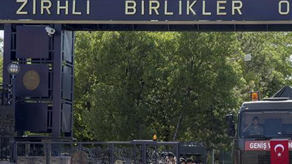 Zırhlı Birlikler Okulu darbe davasında ara karar
