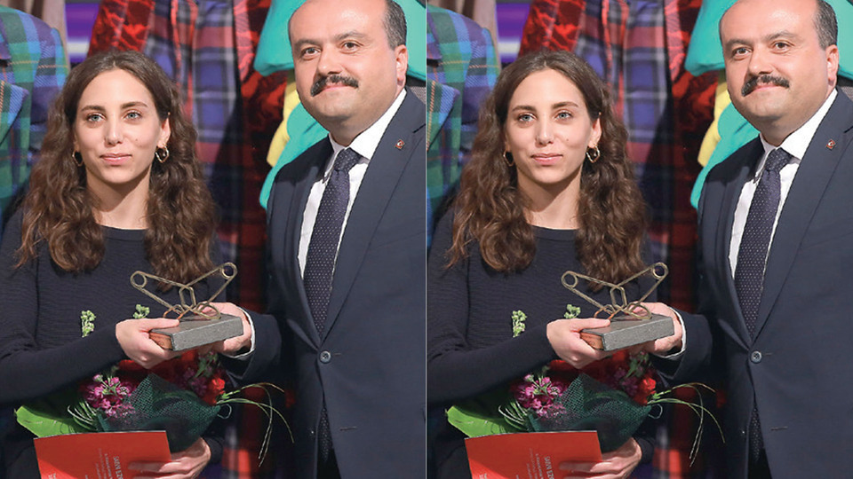 Karayel'in Koza ödülü