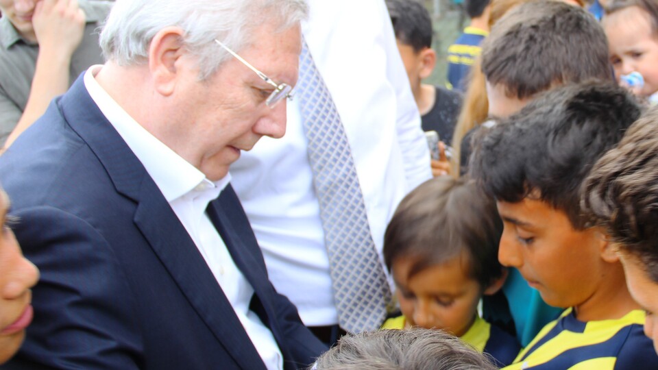 Aziz Yıldırım öğrencilerle bir araya geldi